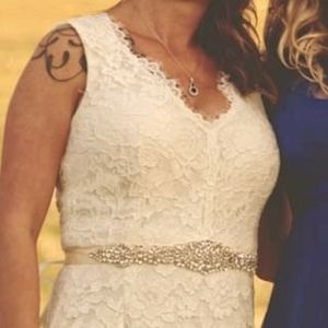 Wedding dress and belt